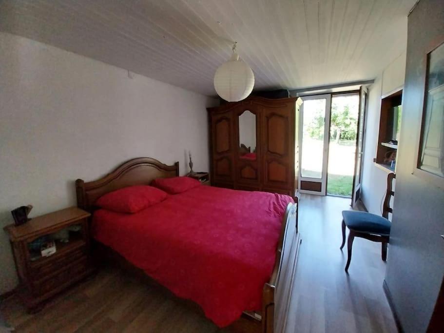 Maison En Pierres Pradinas Eksteriør billede
